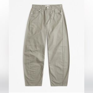 Abercrombie & Fitch Mid-Rise Barrel Pant (30R)